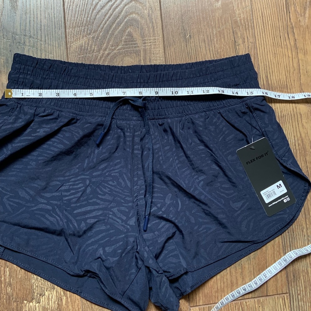 NWT 90 degree by reflex, brand new love the style, to big for me - Picture 2 of 6